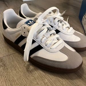 New original adidas sambas vegan. Size 5.5 M, 38 EU